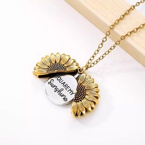 Cute Gold Sunflower Necklace